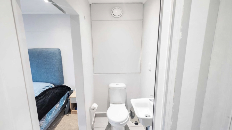 2 Bedroom Property for Sale in Rondebosch Village Western Cape